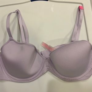 VS pink t shirt bra
